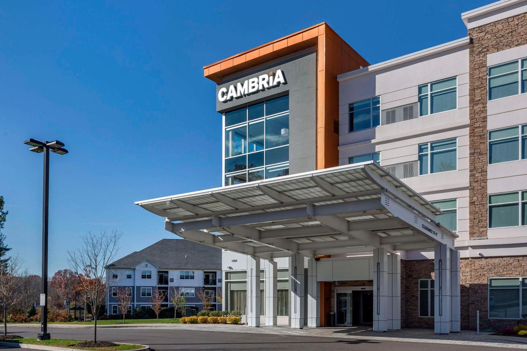 Cambria Hotel Manchester South Windsor Exterior photo